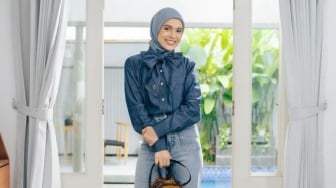 3 Gaya Fashion Hijab Modern ala Nycta Gina, Bikin Makin Terlihat Stylish