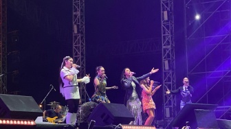 Mahalini, Tiara Andini Hingga Lyodra Nyanyikan Lagu Para Diva Sebagai Sricandy di Synchronize Fest 2024