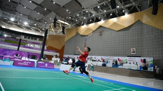 Atlet Para Badminton Terpukau Venue Megah PEPARNAS XVII Solo 2024: Terbaik di Indonesia!