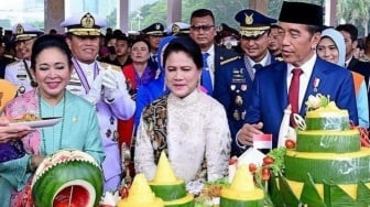 Adu Gaya Kebaya Iriana Jokowi, Titiek Soharto hingga Wulan Guritno di HUT TNI Ke-79: Elegan dan Anggun!