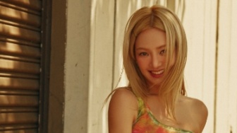 Retro Romance Karya Hyoyeon: Quality Time dan Bersantai Tanpa Peduli Duniawi