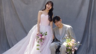 Penuh Emosional, Song Ji Eun dan Park We Akhirnya Resmi Menikah