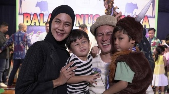 Tak Pakai Baju Melar, Penampilan Baru Anak Baim Wong-Paula Verhoeven Disorot: Jadi Lebih...