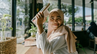 Cocok untuk Caption! 20 Ucapan Menyentuh Hati di Hari Anak Perempuan Internasional