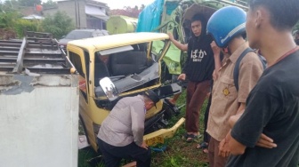 Tabrakan Maut Truk Fuso vs Truk Boks di Muara Enim, 1 Tewas 4 Luka-luka