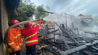 Dua Rumah di Lampung Selatan Ludes Dilalap Si Jago Merah!