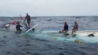 Alami Kebocoran, Puluhan Penumpang KM Salsabila Terombang-ambing di Laut Kepulauai Seribu