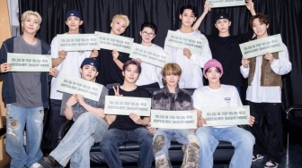 Dihadiri 58 Ribu Fans, SEVENTEEN Buka Konser Right Here World Tour di Seoul