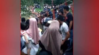 Jembatan di Taman Cadika Medan Ambruk, Pengunjung Terjung ke Danau