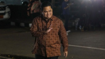 Pertama Kali Naik Pesawat Hercules, Erick Thohir Ngaku Tegang: Hidup Serius Sekali Saat-Saat Ini