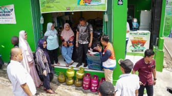 Sidak! Laundry Nakal di Semarang Ketahuan Masih Pakai Gas Melon Bersubsidi