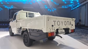 4 Mobil Matic Bekas untuk Niaga: Usaha Lancar, Tangguh di Segala Medan