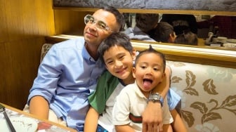 Rafathar Dipuji Karyawan Butik Dior gegara Lakukan Ini saat Belanja Hadiah Anniversary untuk Raffi Ahmad