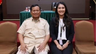 Ikut Merapat ke Kediaman Prabowo Subianto, Ini Perjalanan Karier Isyana Bagoes Oka