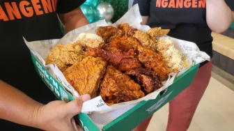 Nikmati Menu Ayam Goreng Kaya Rempah Malika Heat dengan Suasana Baru di Restoran Cepat Saji Ini