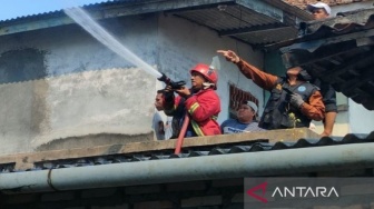 Diduga Lupa Matikan Kompor, Satu Rumah di Kalianda Ludes Terbakar, Kerugian Rp500 Juta