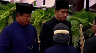 Resmi Jadi Presiden dan Wapres Periode 2024-2029, Ini Foto Kenegaraan Prabowo-Gibran Bisa Didownload Gratis