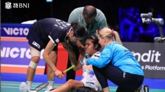 Cedera Parah! Gregoria Mariska Tunjung Tumbang di Semifinal Denmark Open 2024