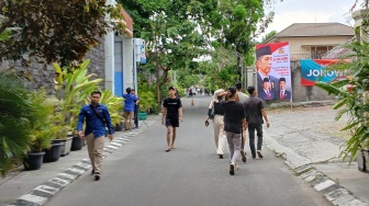 Cerita Rombongan Asal Blitar Jauh-jauh ke Solo, Pakai Elf Carteran demi Menyambut Kepulangan Jokowi