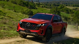 Berbasis Isuzu D-Max, Mazda BT-50 2025 Siap Rebut Hati Konsumen