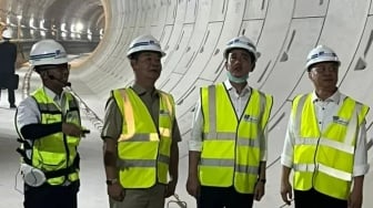 Hari Kedua Jabat Wapres, Gibran Tinjau Proyek MRT Fase 2A Bareng Pj Gubernur Teguh Setyabudi