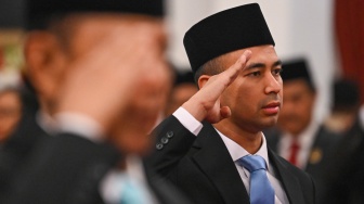 Pakai Peci Hitam, Ini Momen Raffi Ahmad Dilantik Jadi Utusan Khusus Presiden