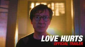 Trailer Film Love Hurts: Ke Huy Quan Beraksi Melawan Geng Mafia