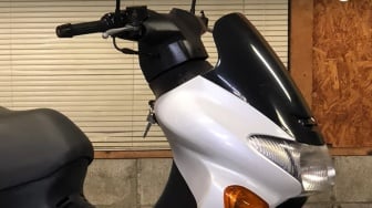 Kenalan dengan Kawasaki Epsilon: Maxi-Scooter Era 2000 yang Tenaganya Lampaui Honda PCX