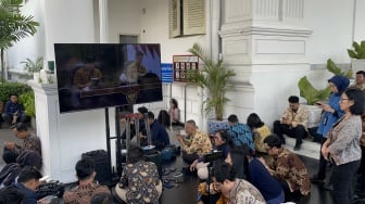 Wartawan Saksikan Sidang Kabinet Paripurna Perdana di Istana, Prabowo dan Gibran Tampil Menarik