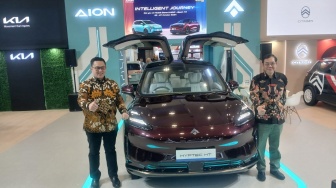 Mobil Listrik Rasa Sultan: Rasakan Sensasi Pijat di AION Hyptec HT