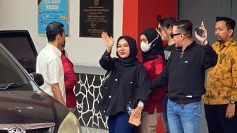 Bebas dari Penjara, Hal Pertama yang Dilakukan Medina Zein Bikin Kaget!