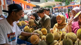 Modal KUR BRI, Petani Ini Sulap Durian Lokal Jadi Primadona Pasar Nasional