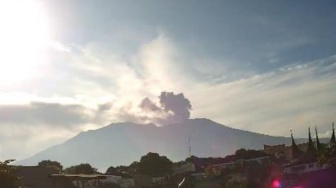 Gunung Marapi Ditutup Permanen! Pendakian Resmi Dilarang