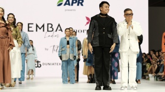 Kolaborasi dengan Danjyo Hiyoji dan Tities Sapoetra di JFW 2025, Brand Ini Tampilkan Show Bertajuk Fashion Evolution