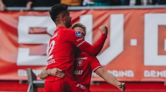 Respon Kocak FC Twente Usai Mees Hilgers Cetak Gol: Udah Melokal Banget!