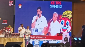 Eskpresi Bobby Nasution Diteriaki Saat Debat Perdana Pilgub Sumut 2024