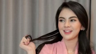 Gaya Vanessa Nabila Keluar dari Mobil Diduga Milik Ahmad Luthfi Disorot: Gimana Kalau Jadi Istri Gubernur