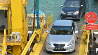 Penumpukan Kendaraan Terjadi di Pelabuhan Merak, Begini Penjelasan ASDP