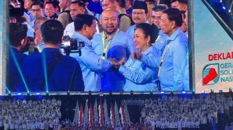 Momen Prabowo Sapa Titiek Soeharto di Deklarasi GSN, Hadirin Riuh