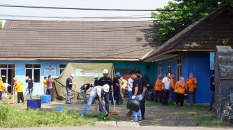 Perkuat Penanggulangan Bencana, Kelurahan Tegal Ratu Dapat Bantuan Tenda Evakuasi dan Alat Tanggap Darurat