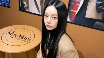 4 Style Chic ala Lee Hyeri yang Keren Dicoba untuk Daily Outfitmu!