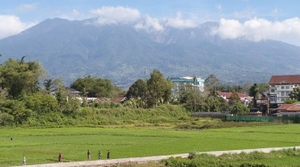 Awas Lahar Dingin! Gunung Marapi Erupsi Lagi, Warga Diminta Waspada