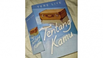 Ulasan Novel Tentang Kamu: Pentingnya Menghargai Kisah Hidup Orang Lain