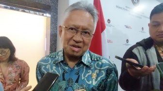 Pembelaan Menteri Satryo usai Didemo Ratusan ASN: Saya Tidak Pernah Memecat Siapa-siapa!