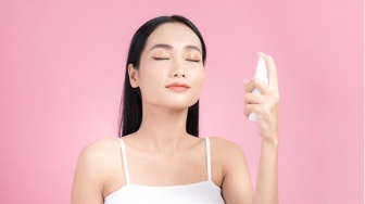 3 Rekomendasi Hydrating Face Mist Lokal, Bikin Kulit Lembab Sepanjang Hari!