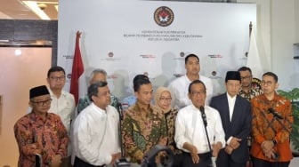 Dibeberkan Menko PMK Pratikno saat Rapat, Prabowo Kasih PR Para Menteri, Apa Saja?