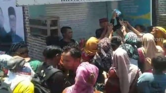 Viral Bagi-Bagi Amplop di Probolinggo Bikin Heboh, Bawaslu Turun Tangan