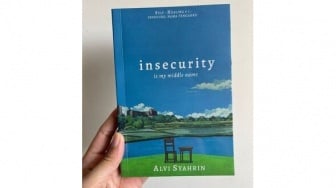 Ulasan Buku Insecurity is My Middle Name: Refleksi tentang Penerimaan Diri