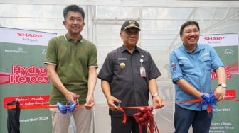 Sharp Hydro Heroes Program Kewirausahaan Bidang Pertanian Masa Depan