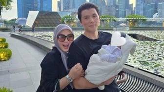 Ceritakan Perjuangannya Sebagai Seorang Ibu, Syahrini Mengaku Begadang Demi Bayinya